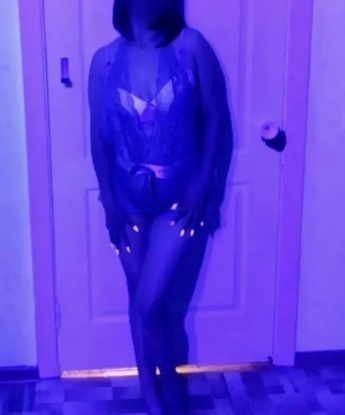 Опыт и опытность - мои вторые и третьи имена 😉 Живу в Москве, городе страсти и возможностей. Встреча со мной - это настоящий фейерверк эмоций, действительно незабываемый опыт. У меня есть все, чтобы сделать тебя счастливым: мягкое ароматное тело, волнующие кривые и бесконечно чувственные пальчики. Я способна реализовать твои самые извращенные фантазии, и ты обязательно захочешь вернуться ко мне снова и снова. Услуги наивысшего класса, безупречное обслуживание и полное удовлетворение - гарантировано! Приглашаю тебя посмотреть мои фото и прочитать отзывы, чтобы убедиться в этом самому. Ты заслуживаешь только лучшего, и я готова предложить тебе именно это. Позвони мне, и мы встретимся в Москве, где я подарю тебе ночь, о которой будешь мечтать до конца жизни. 💋 5683, 24 года